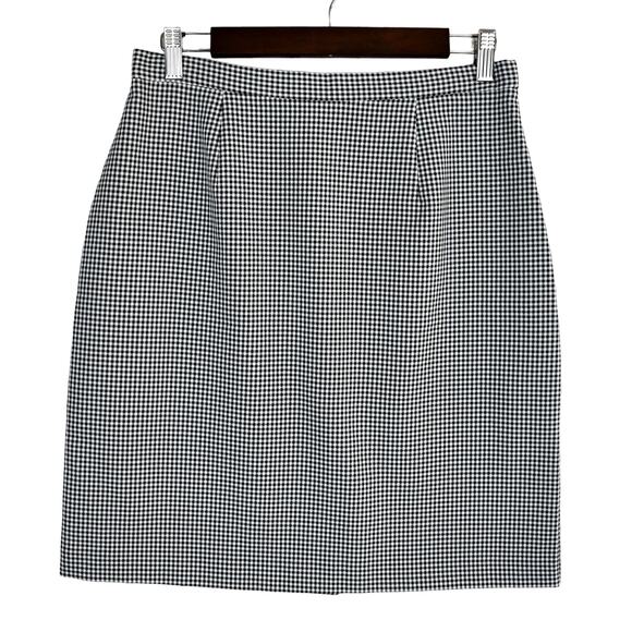 Vintage black/white gingham plaid short skirt fits sz 8/29 medium preppy summer - Picture 1 of 7